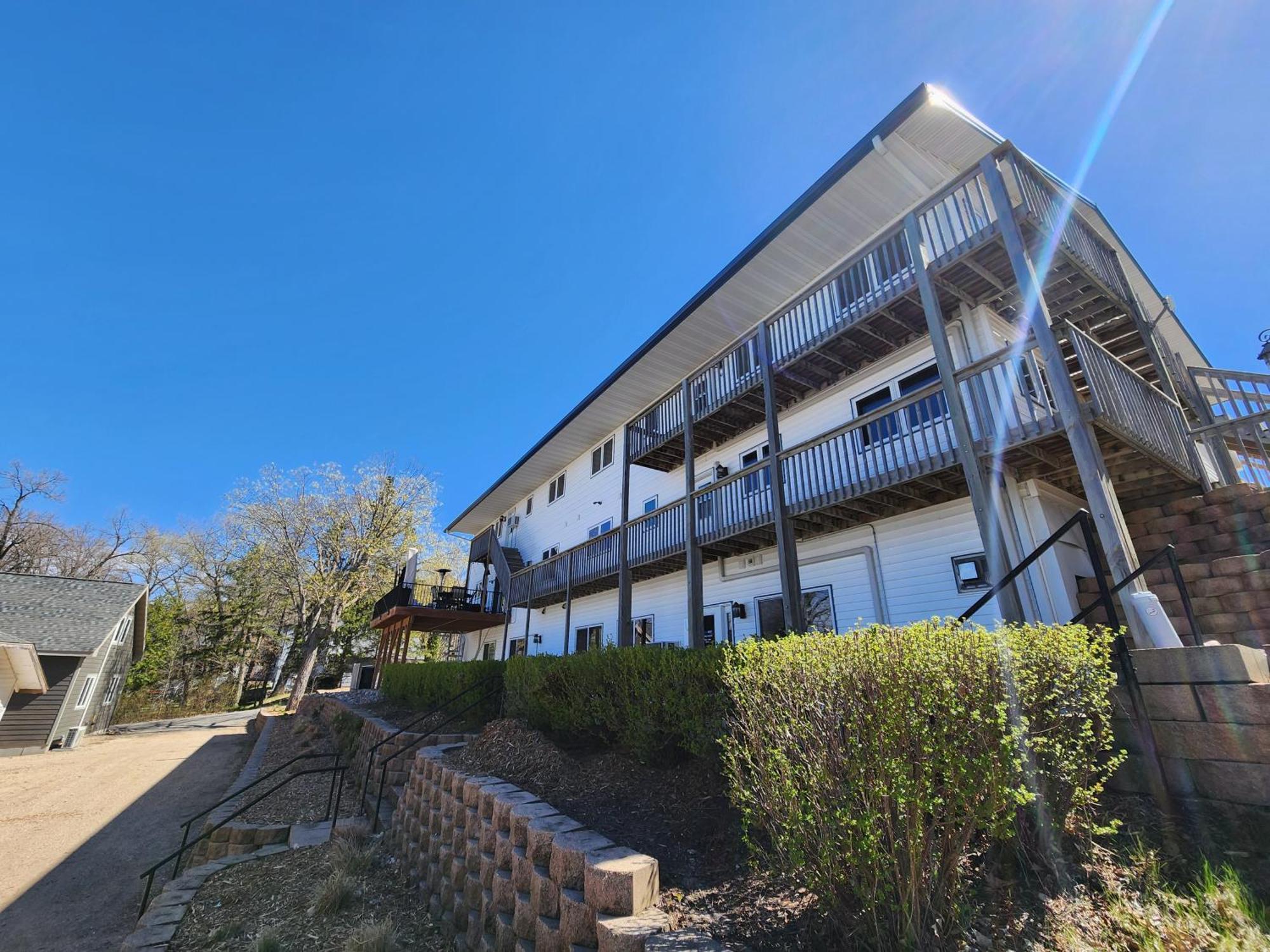 Viking Bay Resort And Lodge Miltona Exterior photo